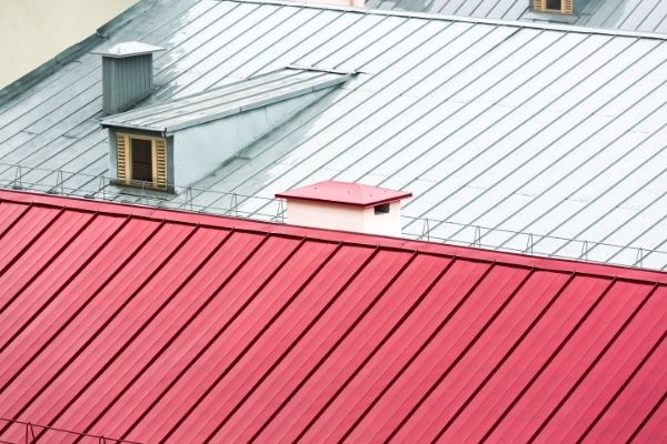 Pourquoi choisir la tôle en acier pour votre toiture ? - Coden Trade